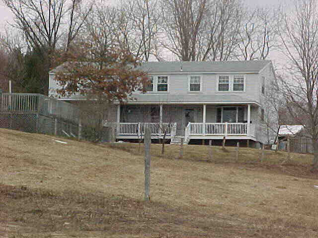 Building photograph for 9 BUNKER HILL ROAD